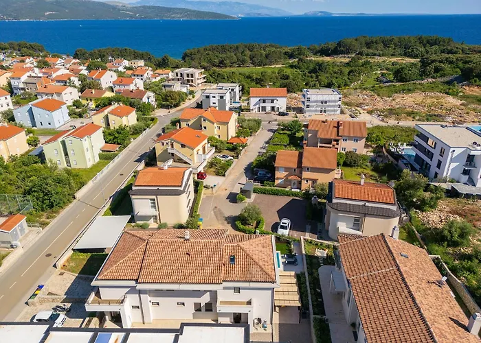 Holiday House Fra&La With Private Pool
