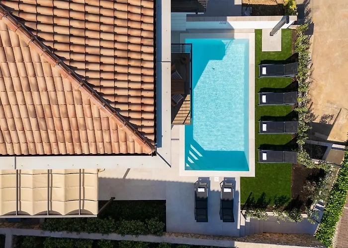 Holiday House Fra&La With Private Pool