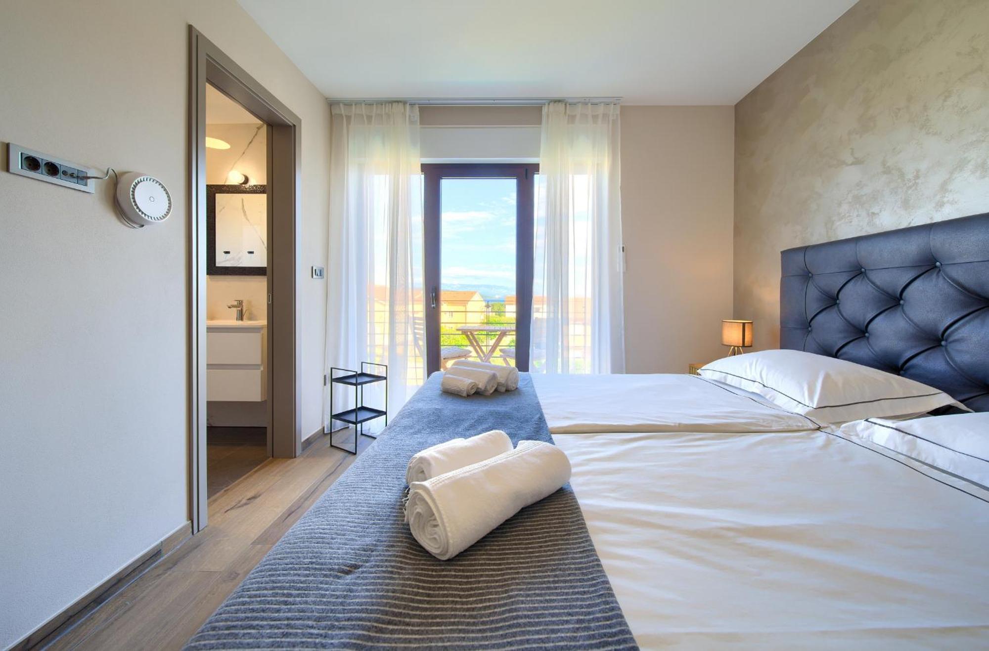 House Fra&la With Private Pool * Krk Town