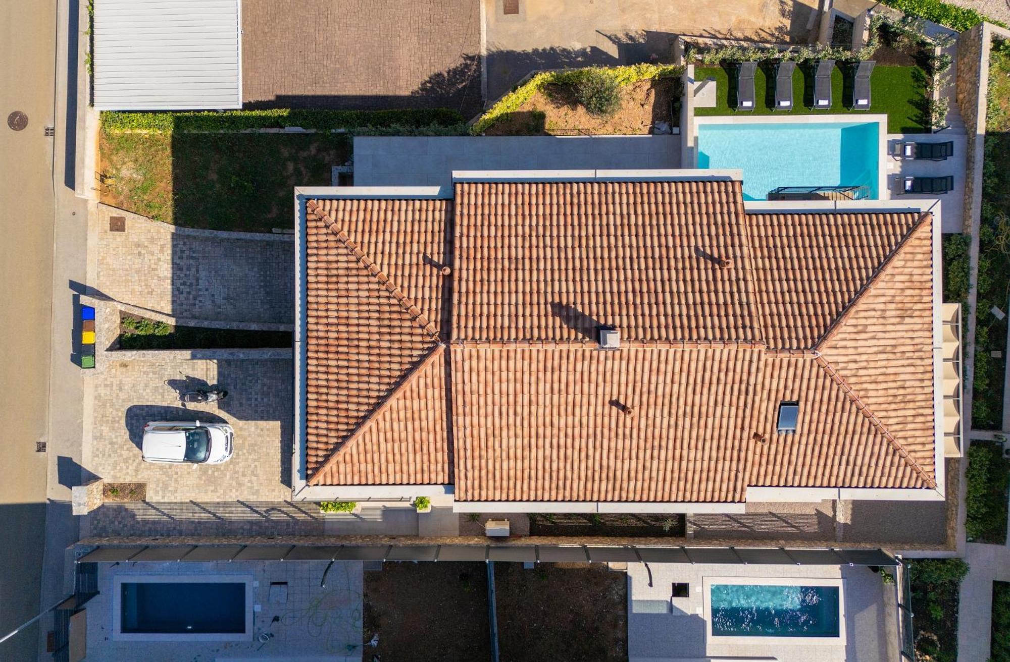 Počitniška hiša House Fra&la With Private Pool *