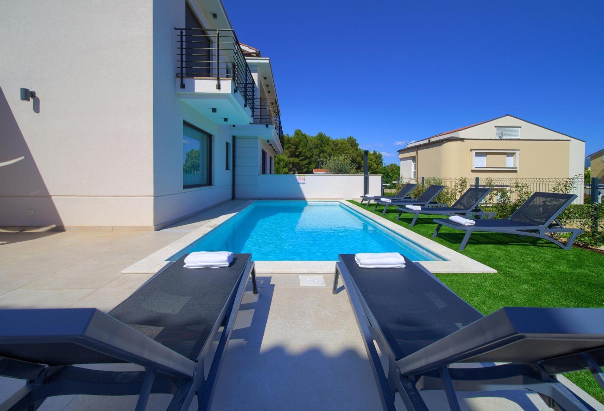 House Fra&la With Private Pool * Krk Town